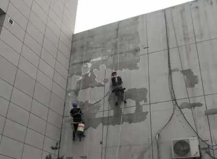 绥化市楼顶漏水维修公司分享下绥化市外墙防水的注意事项